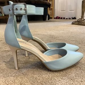 Light Blue pumps with cream heel